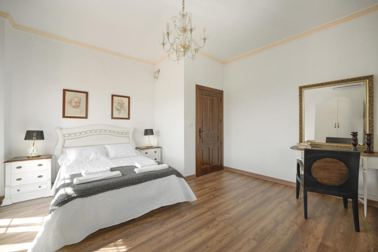 La Gaviota Con Chimenea, Barbacoa Y Piscina Junto A Ruta Del Gollizno En Olivares Apartamento *