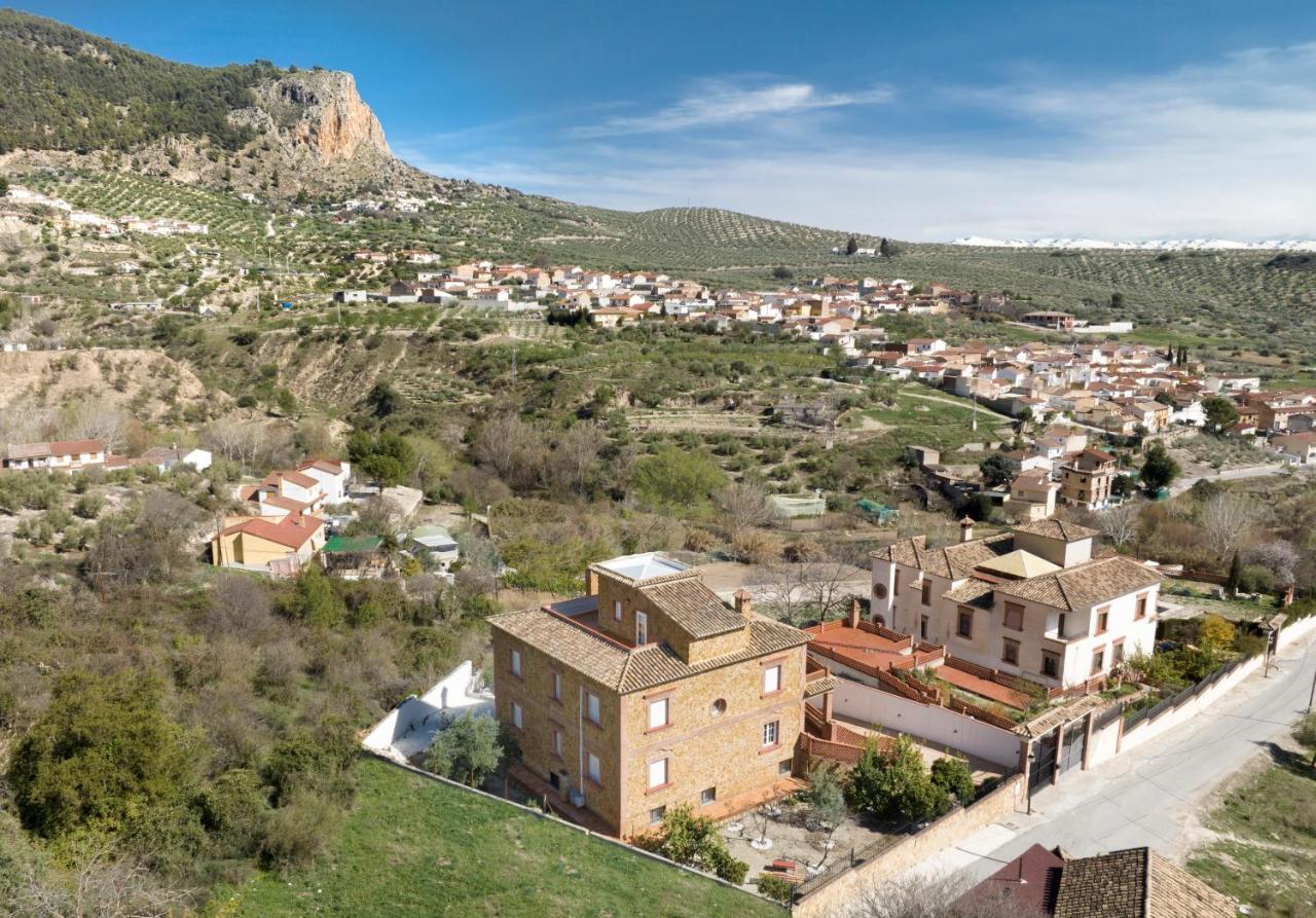 La Gaviota Con Chimenea, Barbacoa Y Piscina Junto A Ruta Del Gollizno En Olivares Olivares (Granada)