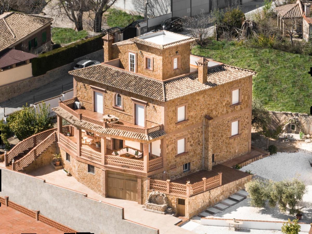 La Gaviota Con Chimenea, Barbacoa Y Piscina Junto A Ruta Del Gollizno En Olivares Olivares (Granada)